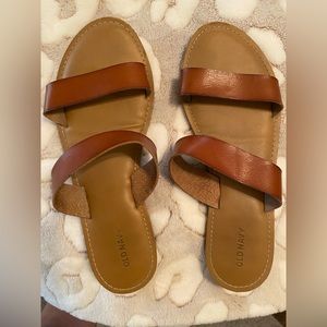 Old Navy cognac strappy sandals